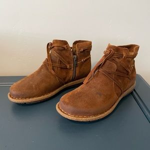 Womens Born Tarkiln Boots Size 9 in Brown